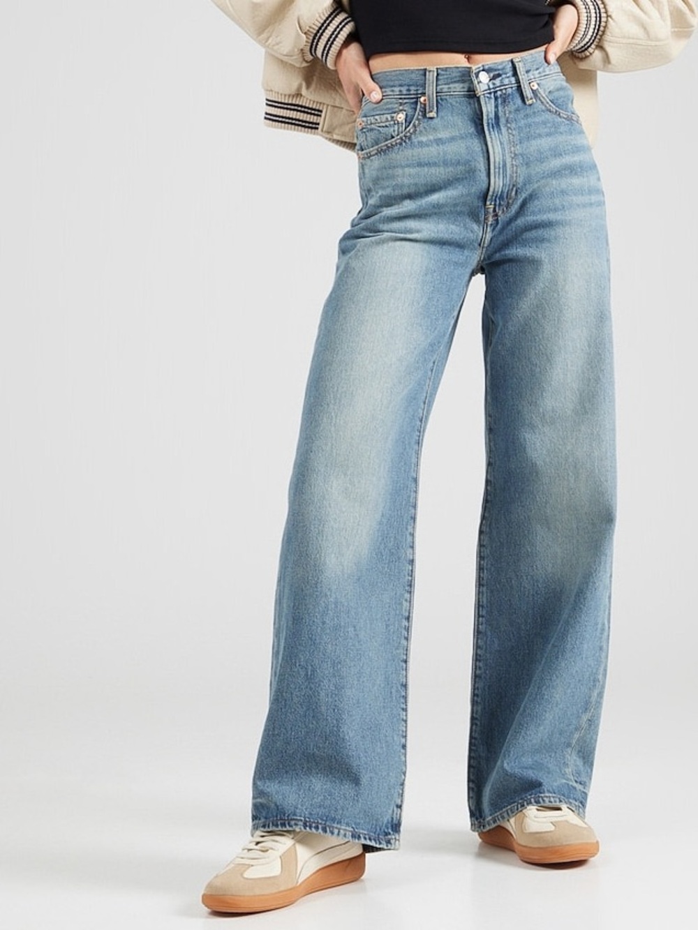 Levi’s Ribcage Wide Leg Jean